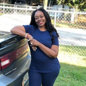 Meet your Posher, Stephanie